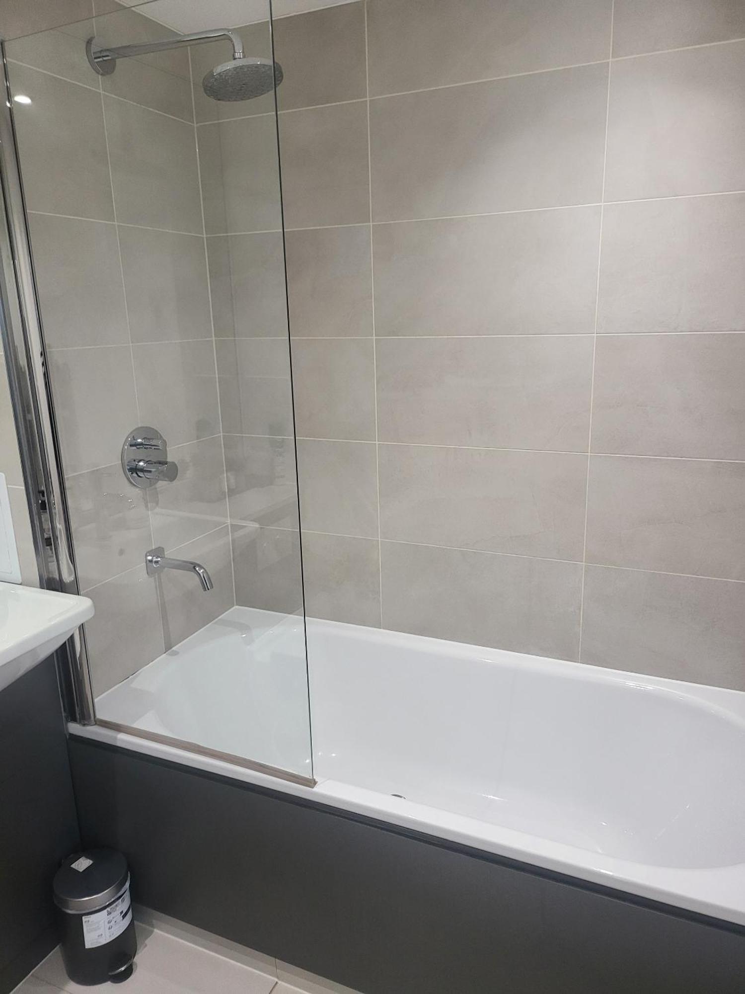 Kayz Lodge- Luxury Ensuite-Private & Shared Accommodation In A New House At The Olympic Village Overlooking Stratford Westfield And Tube Station London Room photo